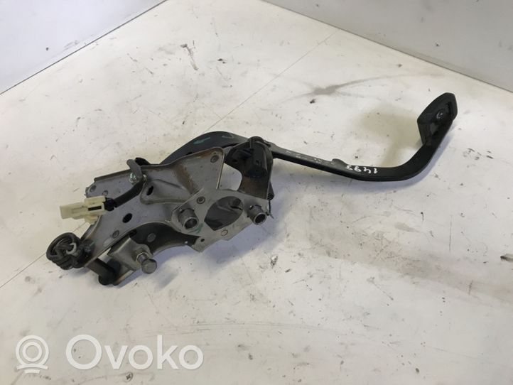 Toyota Corolla Verso E121 Brake pedal 