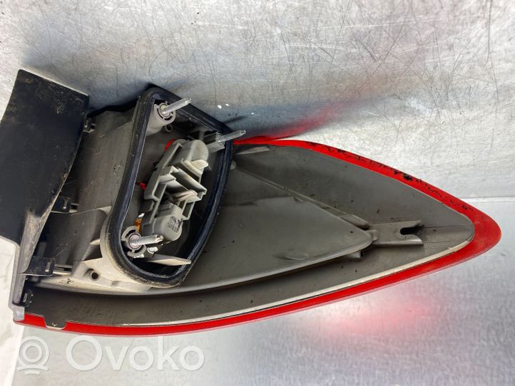 Ford Mondeo MK IV Lampa tylna 7S7113404B