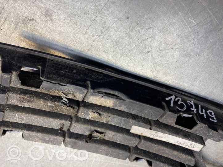 6008370 Audi A4 S4 B6 8E 8H Front fog light trim/grill, 8.00 € | RRR