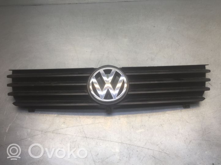 Volkswagen Polo Front bumper upper radiator grill 6N0853651