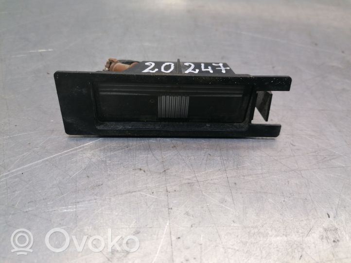 Fiat Punto (199) Lampa oświetlenia tylnej tablicy rejestracyjnej 51767932