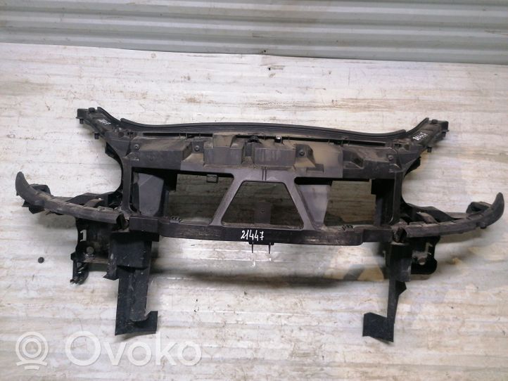 Renault Scenic II -  Grand scenic II Support de radiateur sur cadre face avant 8200140174