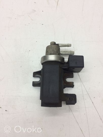 Opel Combo C Vacuum valve 72190338