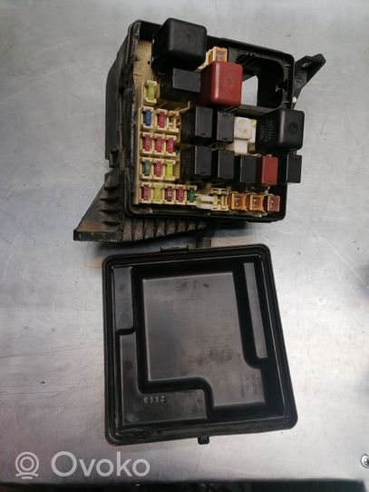 Toyota Prius (XW10) Module de fusibles 