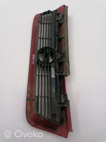 Opel Vectra A Front bumper upper radiator grill 90461334