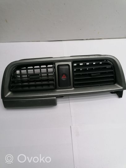 Subaru Impreza II Grille d'aération centrale S16405830