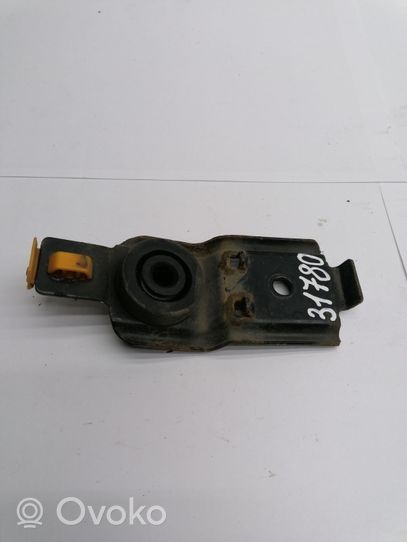 Subaru Impreza II Support, fixation radiateur 