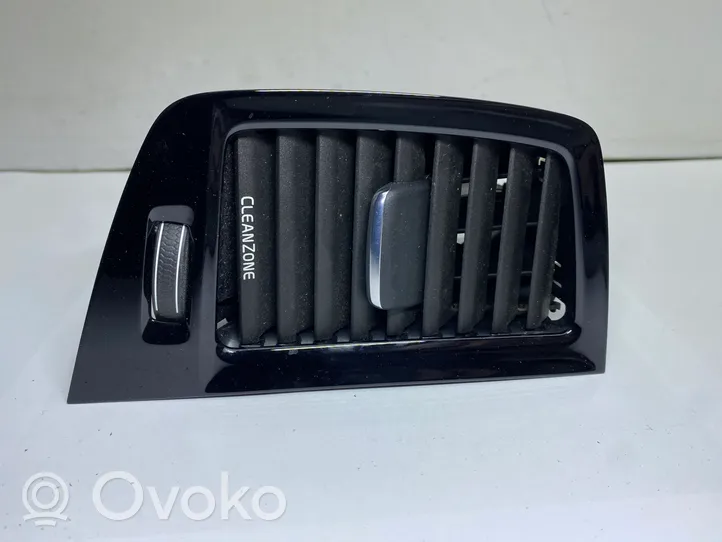 Volvo XC90 Dash center air vent grill 31363714