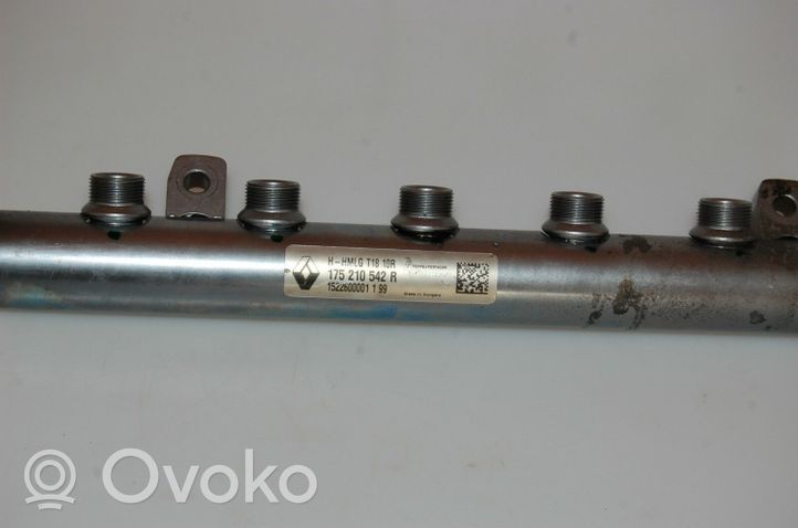 Opel Vivaro Fuel main line pipe 175210542R