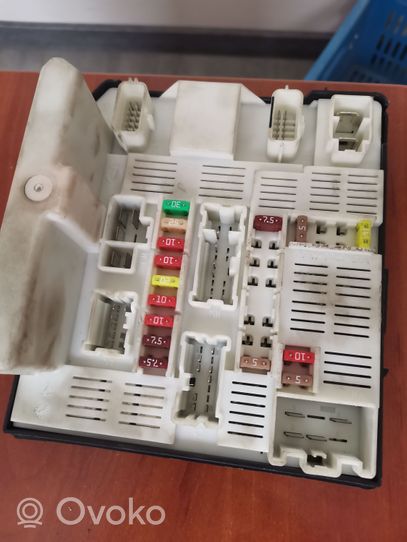 Renault Master III Fuse module 284B67206R