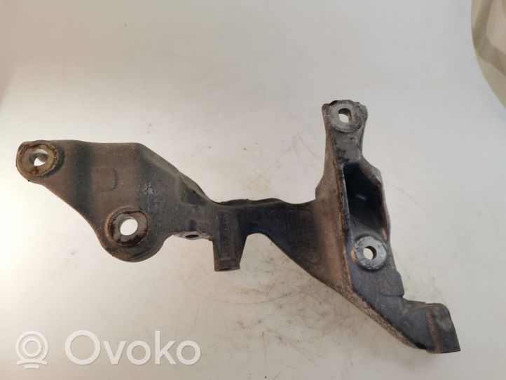 Renault Trafic III (X82) EGR-venttiilin/lauhduttimen kiinnike 147174072R