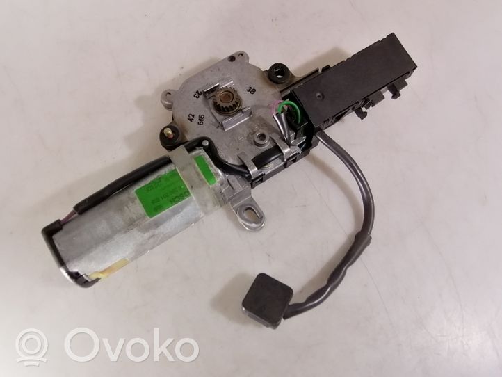 Mercedes-Benz C W202 Motor/activador 2028208810