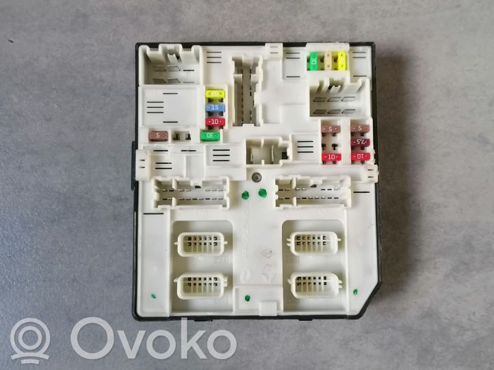284B64474R Renault Master III Fuse module, 280.00 € RRR