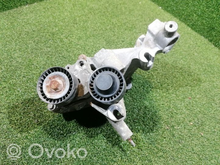 Opel Movano B Generator/alternator bracket 117102273R