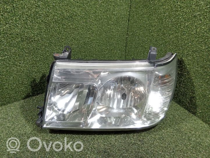 Toyota Land Cruiser (J100) Lampa przednia 451335