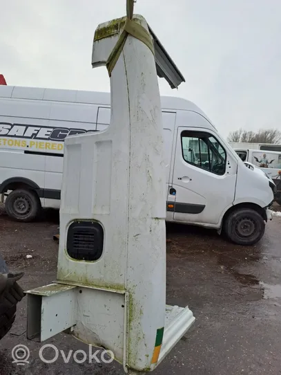 Renault Master III Carrosserie quartier arrière 