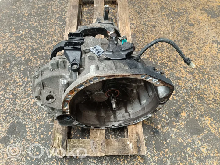 Renault Master III Mechaninė 6 pavarų dėžė PF6054