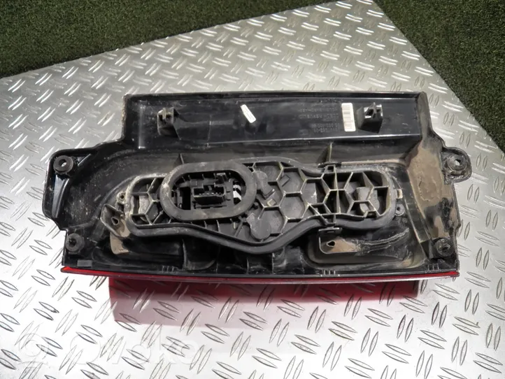 Toyota Proace Lampa tylna 9808243080