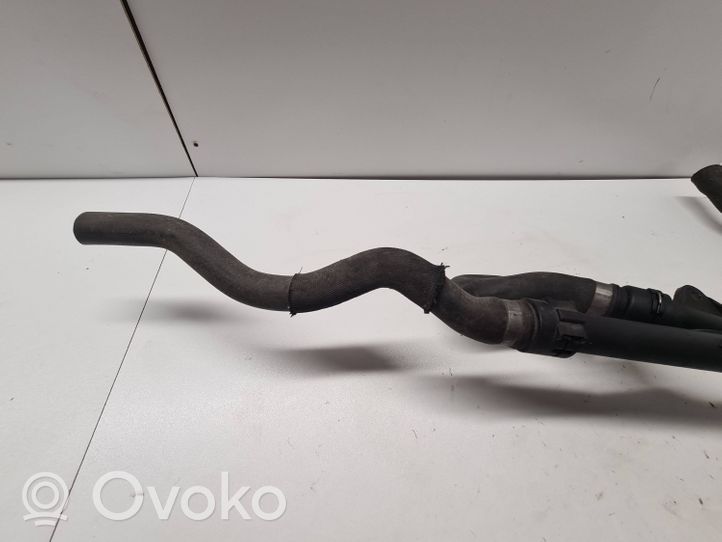 BMW 7 E38 Engine coolant pipe/hose 2247681