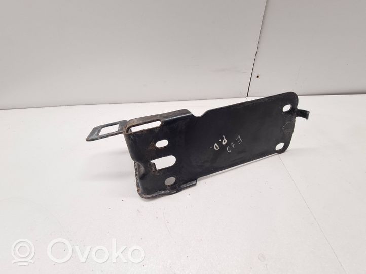 BMW 3 E92 E93 Staffa di montaggio del radiatore 51647117