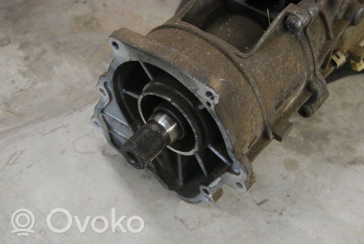 BMW X3 E83 Mechaninė 6 pavarų dėžė 1069401058