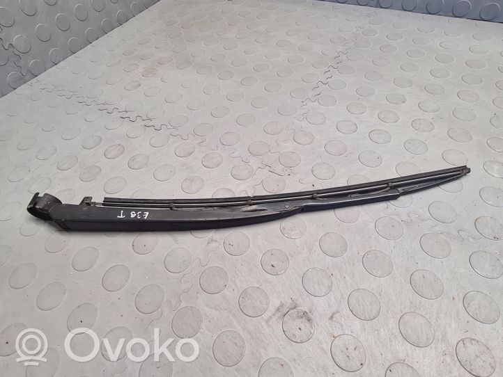 BMW 5 E39 Rear wiper blade arm 8221453