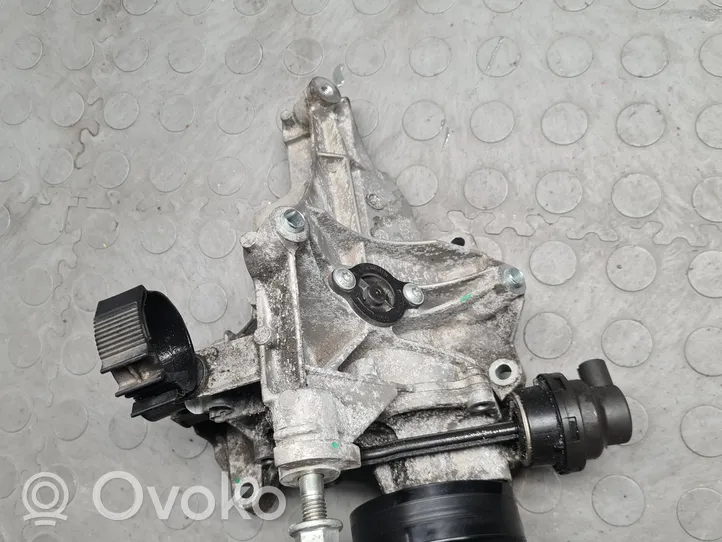 BMW 3 F30 F35 F31 Vesipumppu 4125820