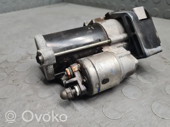 BMW 3 F30 F35 F31 Starter motor 8643641