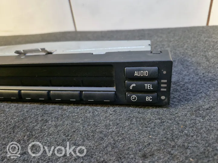 BMW 7 E38 Radio/CD/DVD/GPS-pääyksikkö 8352408