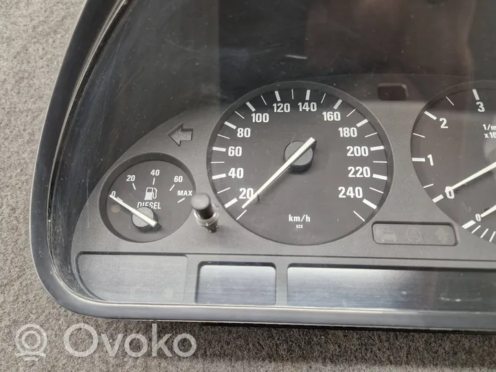 BMW 7 E38 Tachimetro (quadro strumenti) 6914879