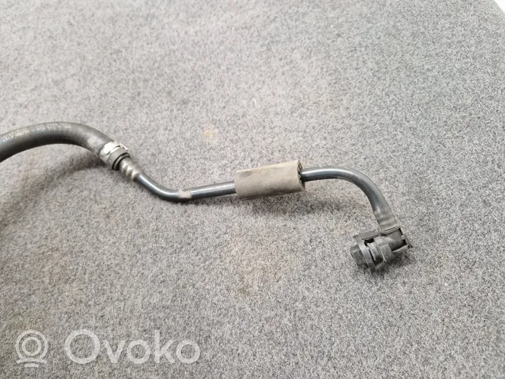 BMW 1 F20 F21 Moottorin vesijäähdytyksen putki/letku 8514454