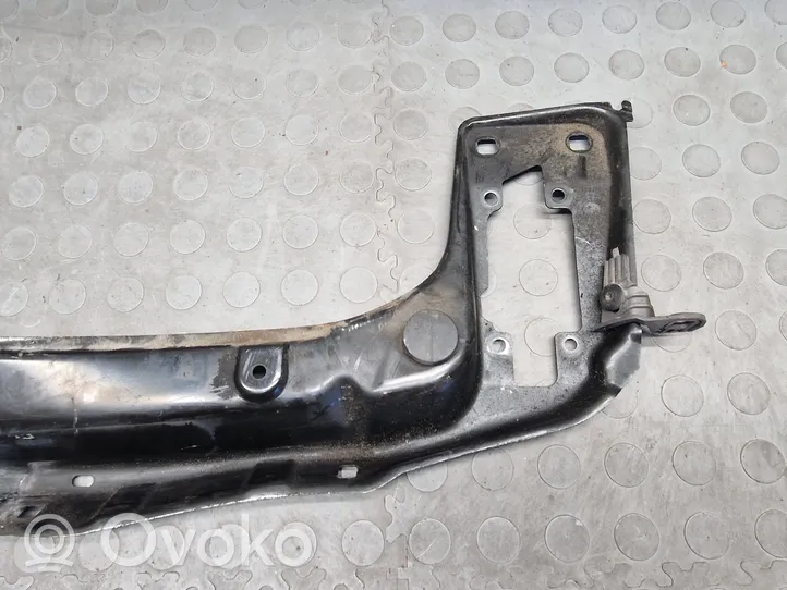 BMW 1 F20 F21 Radiatoru paneļa augšējā daļa (televizors) 7245786