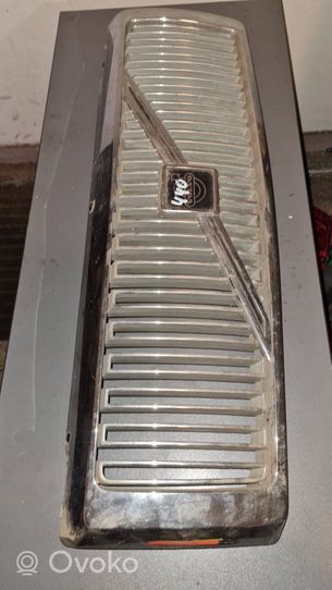 Volvo 440 Front bumper upper radiator grill 