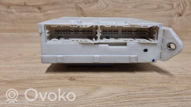 Lexus GS 300 350 430 450H Sulakemoduuli 8267230120