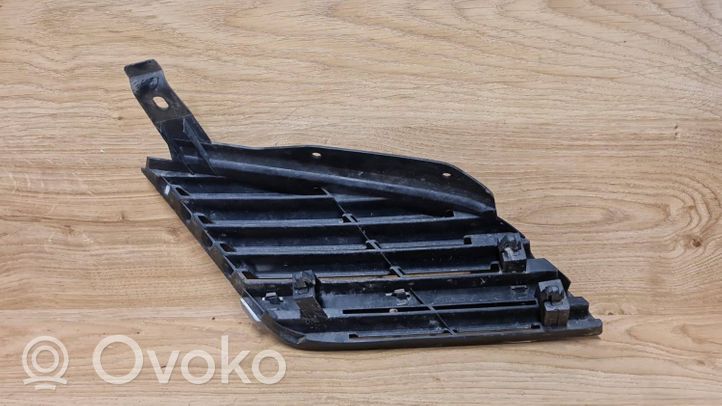 Nissan Primera Grille de calandre avant 62330AU300