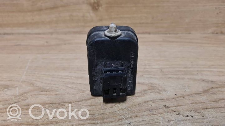 Volvo V70 Headlight level adjustment motor 