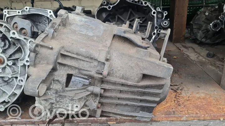 Volvo 850 Mechaninė 5 pavarų dėžė P1208896