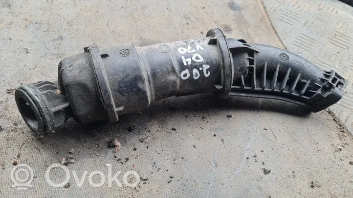 Volvo V70 Staffa di montaggio del tubo dell’intercooler 31411738