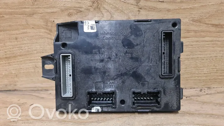 Renault Captur Central body control module 284B14580R