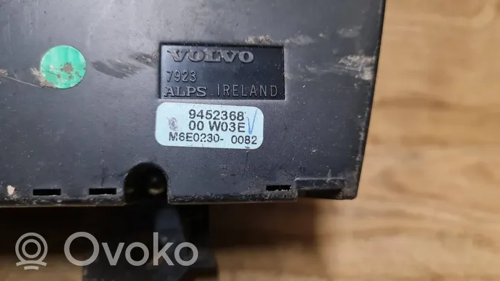 Volvo V70 Panel klimatyzacji 9452368