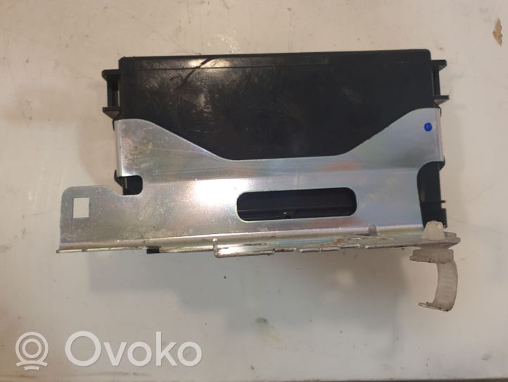 Subaru Outback Module confort 97RI010625