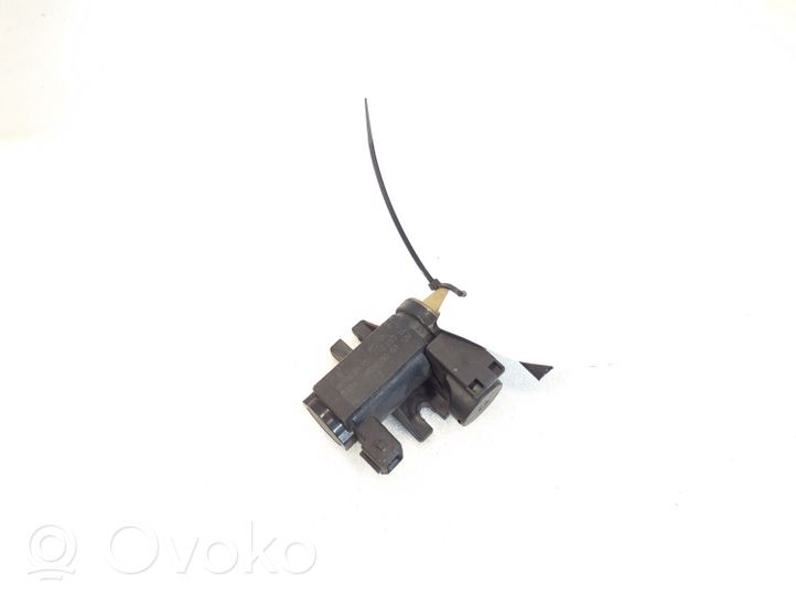 BMW 6 F06 Gran coupe Turbo solenoid valve 7626350