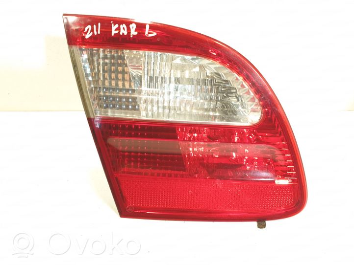 Mercedes-Benz E W211 Luci posteriori del portellone del bagagliaio A2118201364