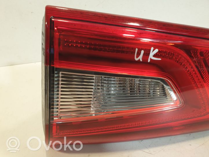 Nissan Qashqai Lampy tylnej klapy bagażnika 265554EA5A