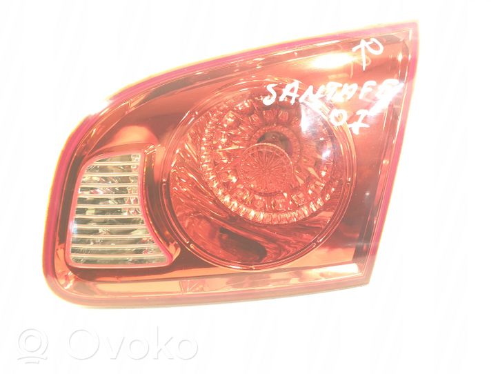 Hyundai Santa Fe Lampy tylnej klapy bagażnika 924062B000