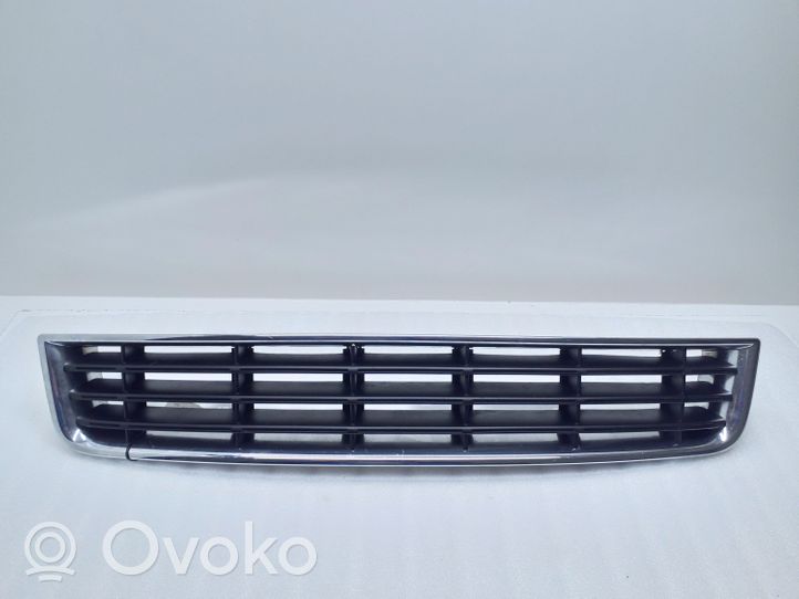 Audi A8 S8 D3 4E Grille inférieure de pare-chocs avant 4E0807683A