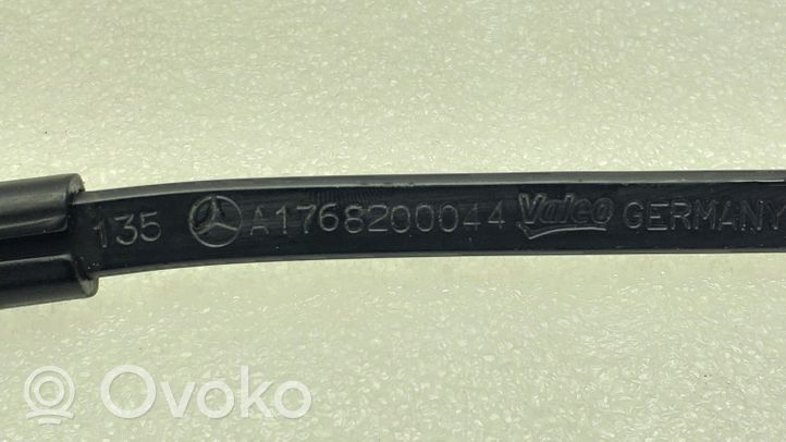 Mercedes-Benz A W176 Priekinio stiklo valytuvų kojelė A1768200044