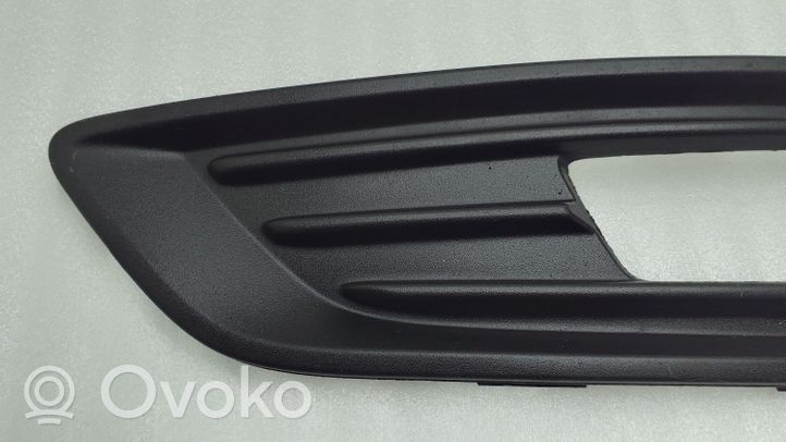 Ford Focus Priešrūkinio žibinto apdaila/ grotelės F1EB15A299A