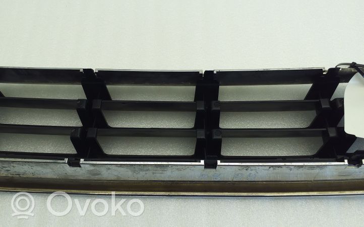 Audi A8 S8 D3 4E Grille inférieure de pare-chocs avant 4E0807683A