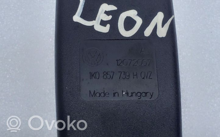 Seat Leon (1P) Klamra środkowego pasa bezpieczeństwa fotela tylnego 1K0857739H